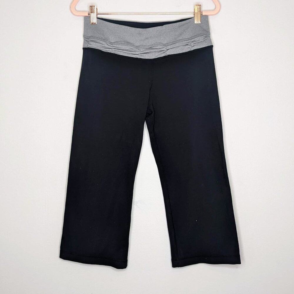 Lululemon Black Gray Reversible Crop Straight Leg Pants Stretch Size 6